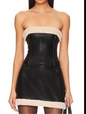 Weworewhat faux fur corset